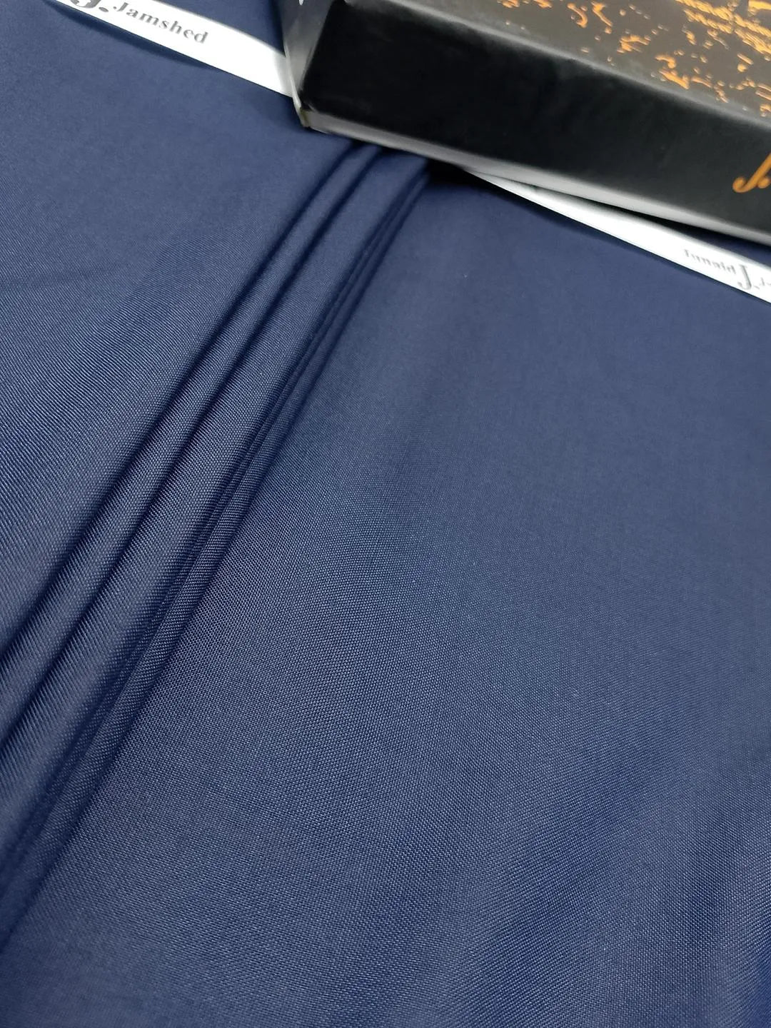 Men’s Unstitched Wash And Wear Plain Suit
